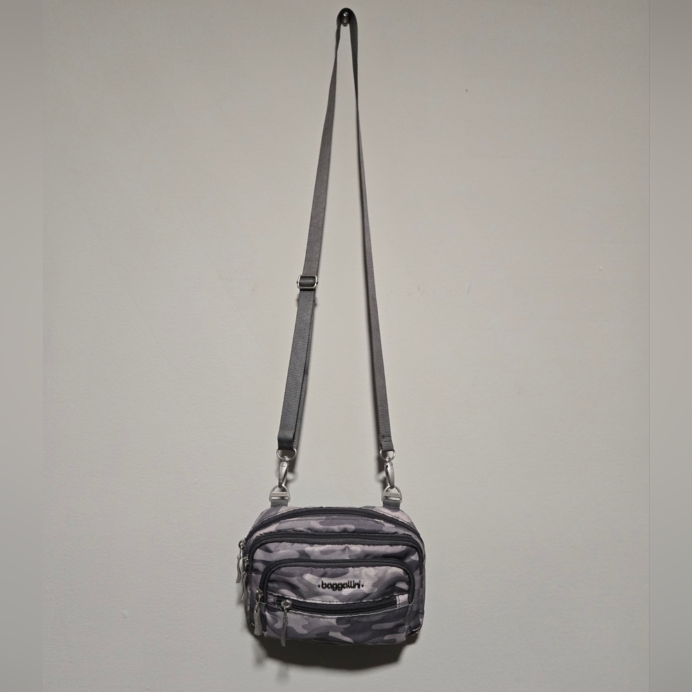 Baggallini Camo Gray Triple Zip Bag, Crossbody Or Waist Bag